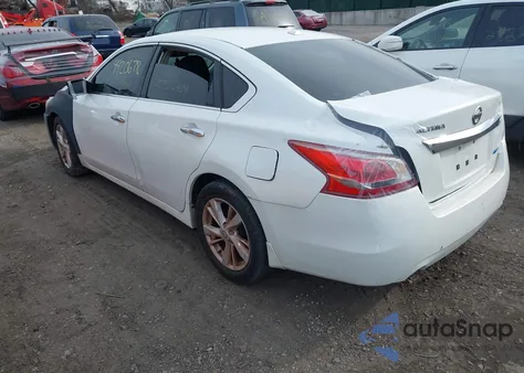 2013 Nissan Altima 2.5 Sv z USA, uszkodzony, nr VIN 1N4AL3AP8DN427952